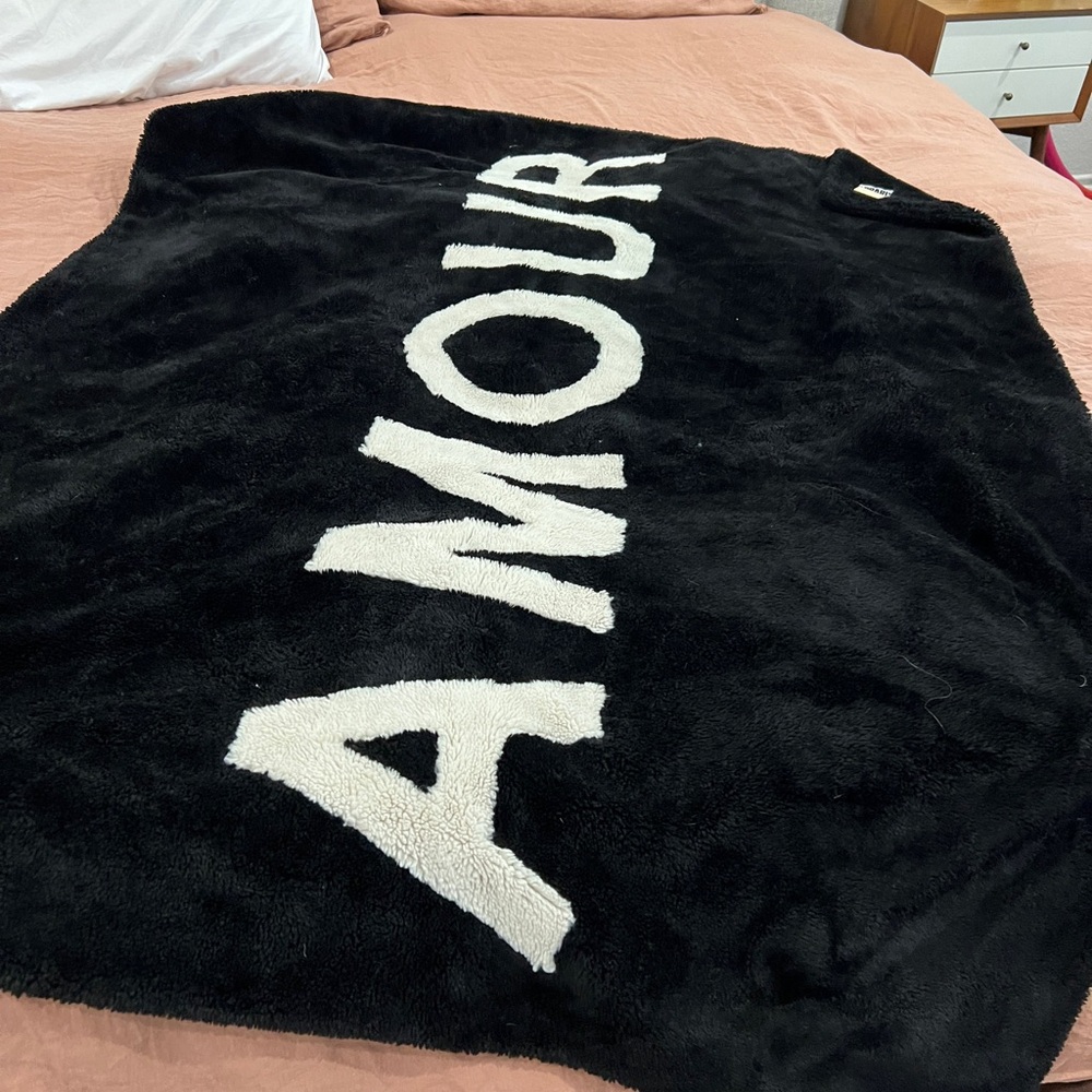 Apparis blanket